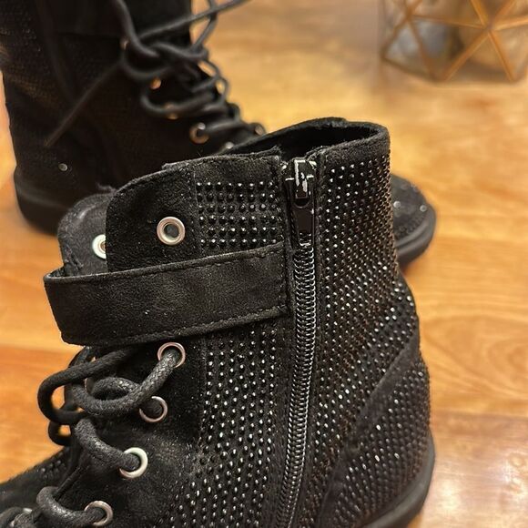 Dayani-J Women's Jewelled Logo Booties - Picture 7 of 13